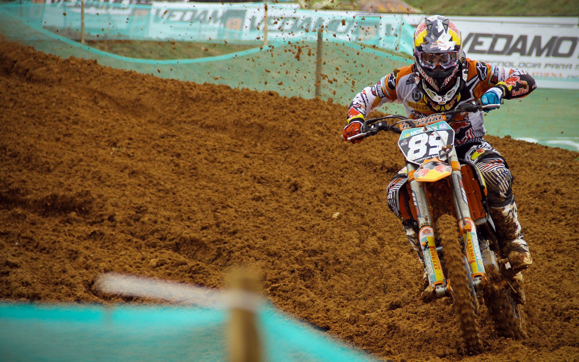 国乒一哥首次现场英超，小胖笑容太甜，国乒候英超